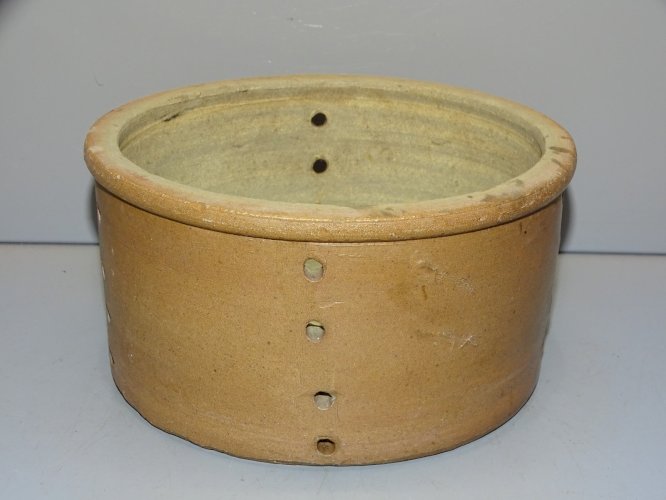 -ANCIENNE FAISSELLE EN GRES Marqué 4  EGOUTTOIR A FROMAGE ANCIEN DECO CUISINE  D