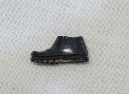 - ANCIENT BEAN 1ST PERIOD BLACK PATENT SHOE DISPLAY COLLECTION