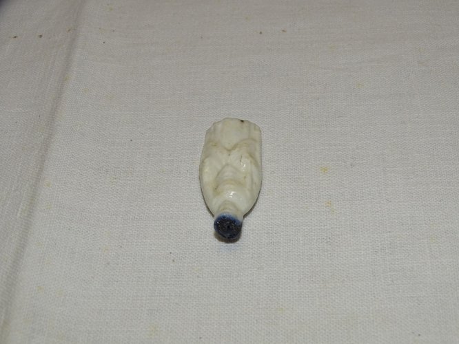 -ANCIENNE FEVE 1ERE EPOQUE REINE  BLEU SUR LES CHEVEUX COLLECTION VITRINE