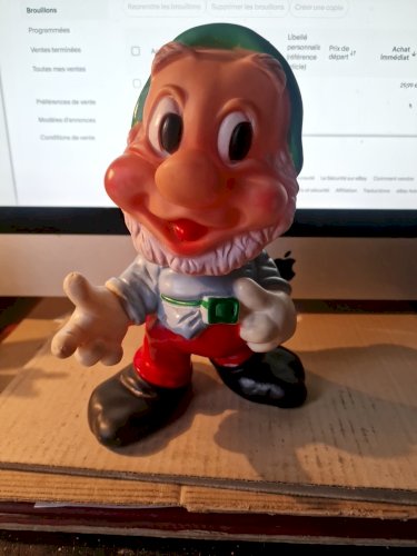 Ancienne figurine pouet Disney Ledra  NAIN JOYEUX  , A LELEPHANT . 23 CM