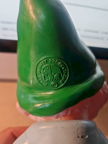 Ancienne figurine pouet Disney Ledra  NAIN JOYEUX  , A LELEPHANT . 23 CM