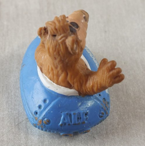 Ancienne figurine PVC Alf dans bateau, Bully ^