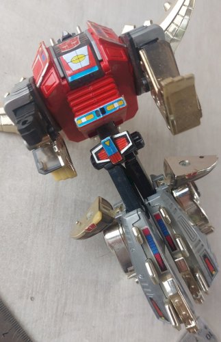 Ancienne figurine Transformers, Snarl Dinobot, Takara 1984