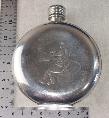 Ancienne flasque en étain, Alchemy Sheffield