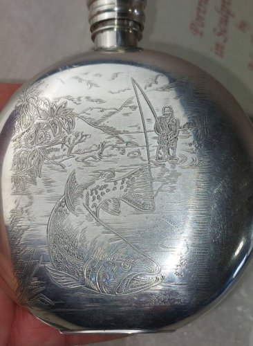 Ancienne flasque en étain, British Pewter