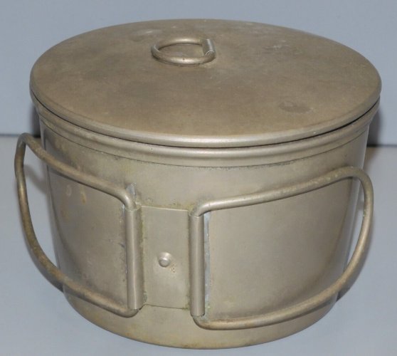 -ANCIENNE GAMELLE  et son RECHAUD WW1 ou WW2 ou SCOUTISME CAMPING ou AUTRE   D