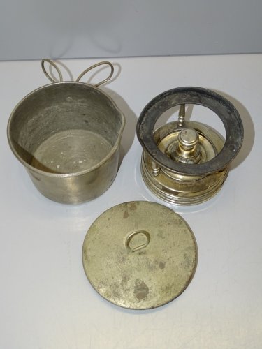 -ANCIENNE GAMELLE  MILITARIA AVEC RECHAUD CAMPING COLLECTION DECO VITRINE   D