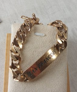 Vintage gold-plated bracelet by Jean François.