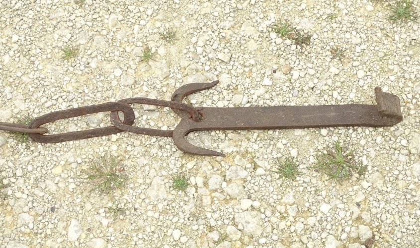 -ANCIENNE GRANDE CREDENCE  DE CHEMINEE  FER Forgé déco CROCHET CHAUDRON  ATRE  D