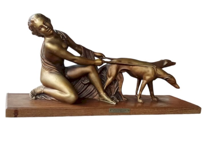 Ancienne grande statue plâtre dames aux lévriers lévrier A Azori Années 1930