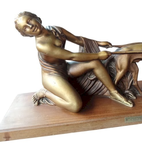 Ancienne grande statue plâtre dames aux lévriers lévrier A Azori Années 1930