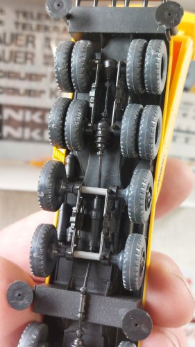 Ancienne grue télescopique Liebherr, Kibri 10130, en HO