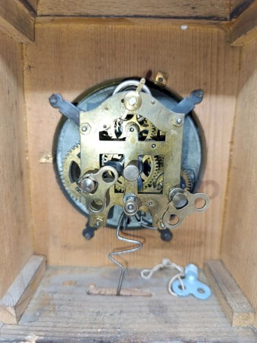 ancienne horloge de table en bois fin 19eme mecanisme a reviser en bon etat