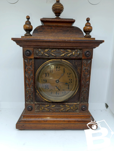 ancienne horloge de table en bois fin 19eme mecanisme a reviser en bon etat