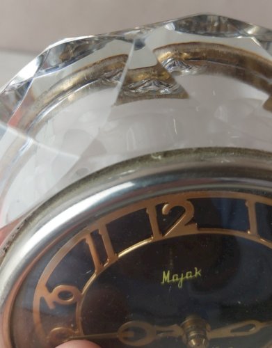 Ancienne horloge / montre de table, Majak USSR, cristal, art deco ^