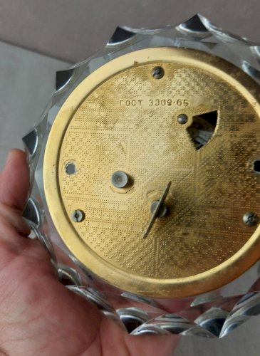 Ancienne horloge / montre de table, Majak USSR, cristal, art deco ^