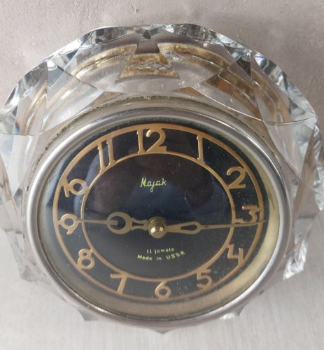 Ancienne horloge / montre de table, Majak USSR, cristal, art deco ^