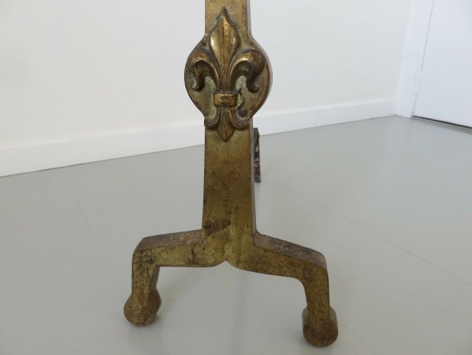 ANCIENNE IMPOSANTE PAIRE DE CHENETS  FLEUR DE LYS  EN BRONZE DORE 