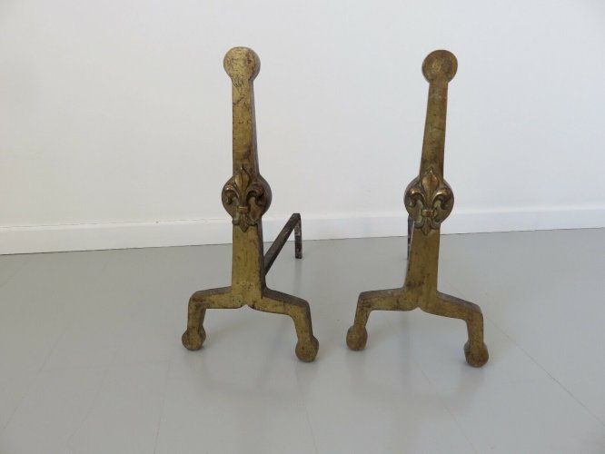 ANCIENNE IMPOSANTE PAIRE DE CHENETS  FLEUR DE LYS  EN BRONZE DORE 