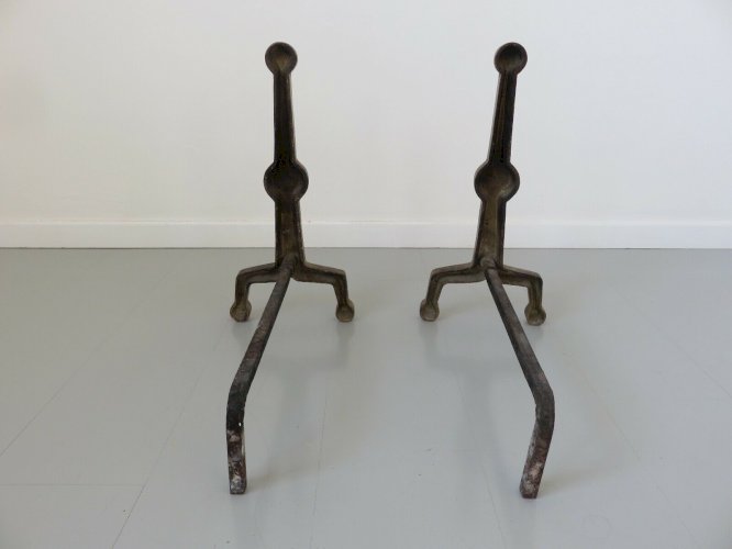 ANCIENNE IMPOSANTE PAIRE DE CHENETS  FLEUR DE LYS  EN BRONZE DORE 