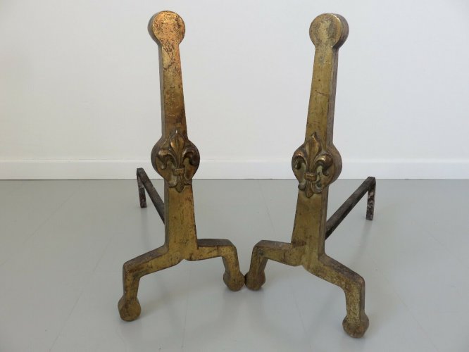 ANCIENNE IMPOSANTE PAIRE DE CHENETS  FLEUR DE LYS  EN BRONZE DORE 