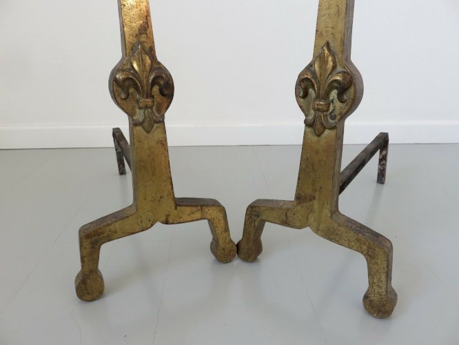 ANCIENNE IMPOSANTE PAIRE DE CHENETS  FLEUR DE LYS  EN BRONZE DORE 