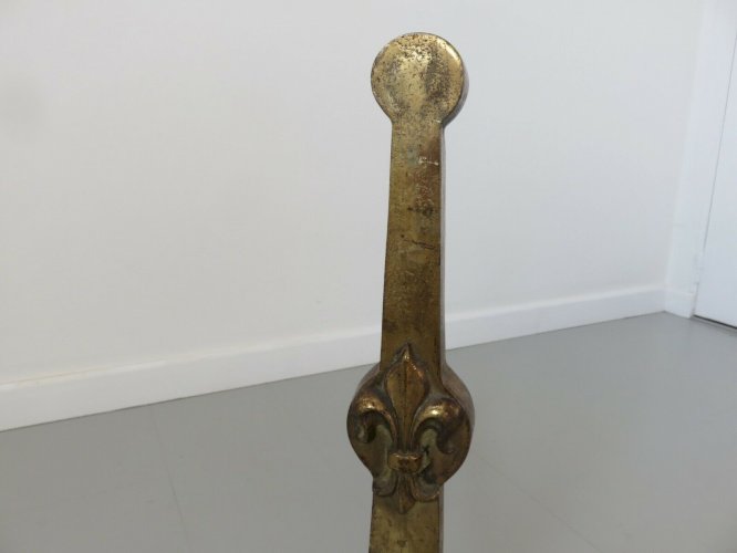 ANCIENNE IMPOSANTE PAIRE DE CHENETS  FLEUR DE LYS  EN BRONZE DORE 