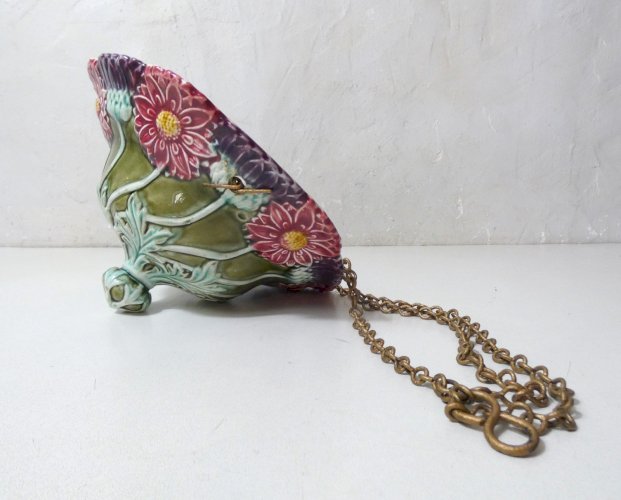 ancienne jardinière flottante barbotine suspendue