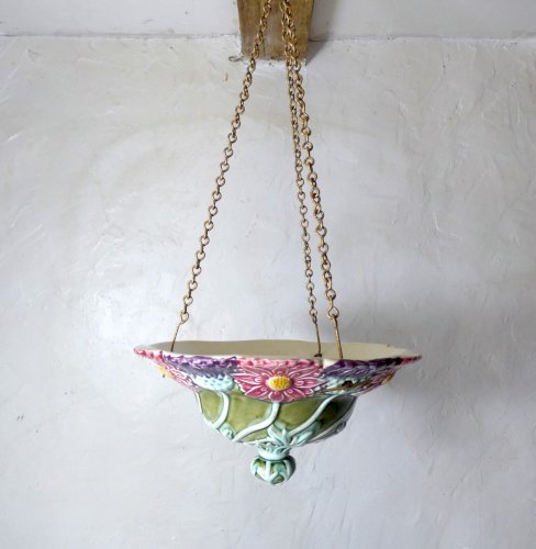 ancienne jardinière flottante barbotine suspendue