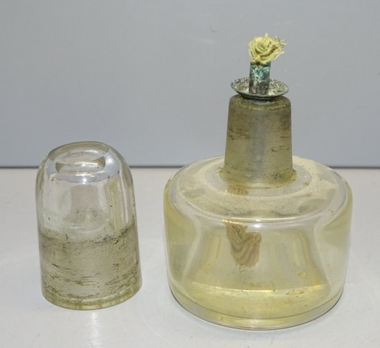 -ANCIENNE LAMPE A HUILE BRULEUR POUR CAFETIERE A DEPRESSION TYPE HELLEM  D
