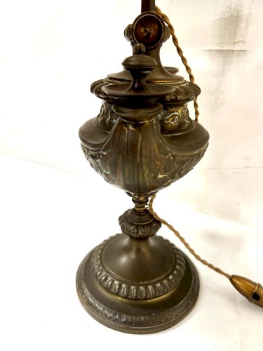 Ancienne lampe a huile mise a l'électricité XIX siècle