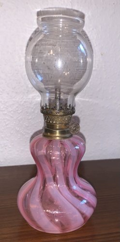 Ancienne lampe à pétrole 1900's en verre de Murano berlingot