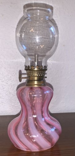 Ancienne lampe à pétrole 1900's en verre de Murano berlingot