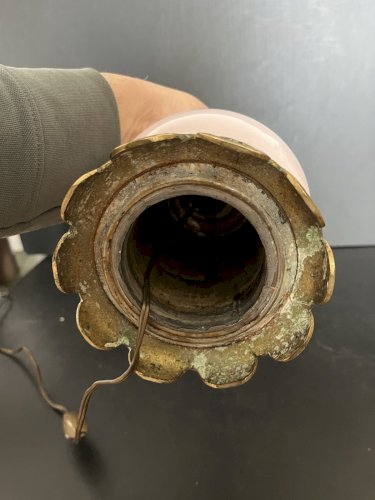 Ancienne lampe à pétrole  Electrifiee éclairage porcelaine bronze Luminaire