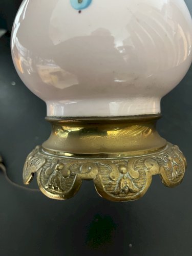 Ancienne lampe à pétrole  Electrifiee éclairage porcelaine bronze Luminaire