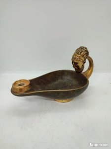 Ancienne lampe a petrole en bronze dans le gout de max le verrier en bon etat