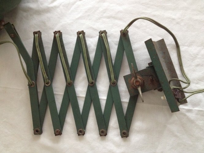 Ancienne lampe accordéon industrielle