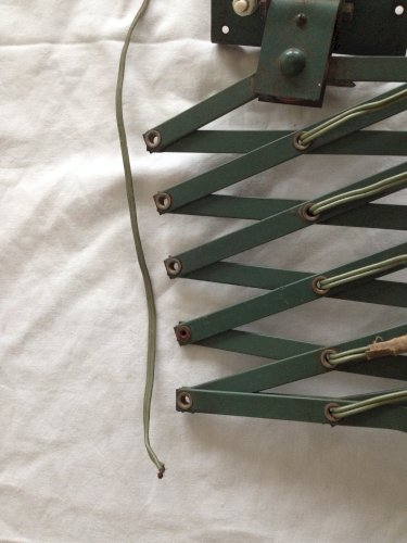 Ancienne lampe accordéon industrielle