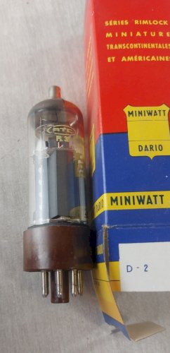 Ancienne lampe / ampoule, tubes radio, Miniwatt Dario, PL 36