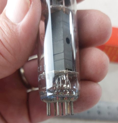 Ancienne lampe / ampoule, tubes radio, Miniwatt Dario, PL 84