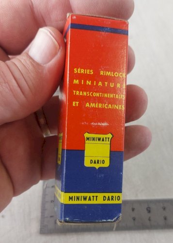 Ancienne lampe / ampoule, tubes radio, Miniwatt Dario, PL 84