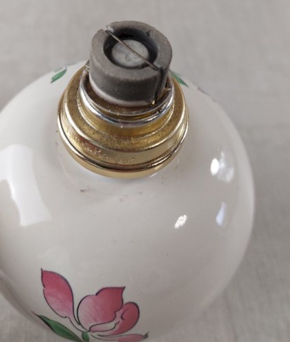 Ancienne lampe berger en céramique, décor réverbère, Lunéville KG ^