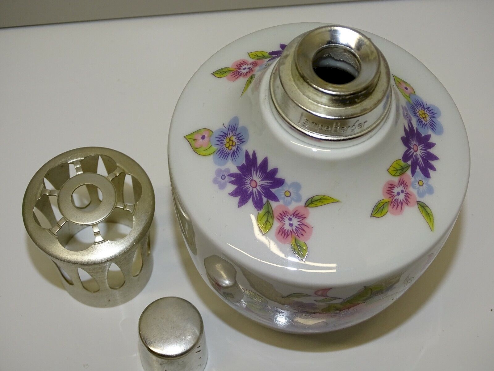 LAMPE BERGER EN PORCELAINE DE LIMOGES GIRAUD RH Décor Floral Japonisant