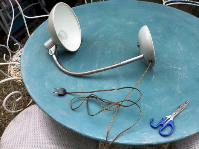 Ancienne lampe d'atelier ou de bureau articulée  vintage déco années 1950