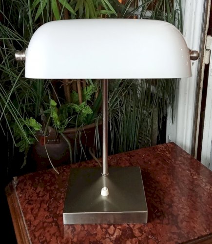 Ancienne Lampe De Bureau Banquier Notaire Métal Brossé Opaline Blanche