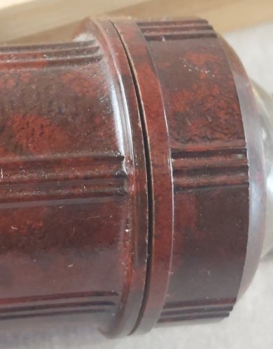 Ancienne lampe de poche, en bakélite ^