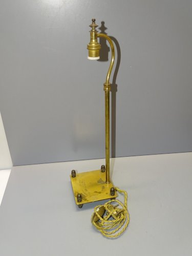 -ANCIENNE LAMPE LAITON PIEDS GLANDS SUPPORT STATUETTE POUR MISE EN VALEUR  D