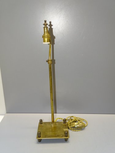 -ANCIENNE LAMPE LAITON PIEDS GLANDS SUPPORT STATUETTE POUR MISE EN VALEUR  D