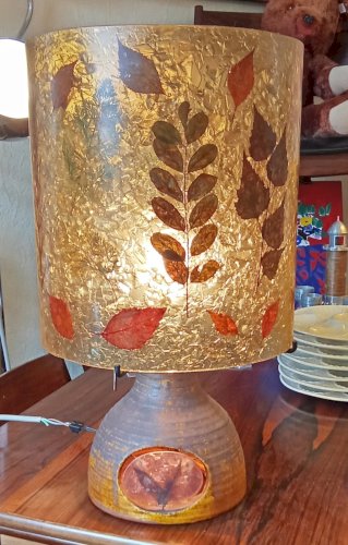 Ancienne Lampe Vintage Accolay Inclusion Résine Fleurs Feuilles Double Éclairage