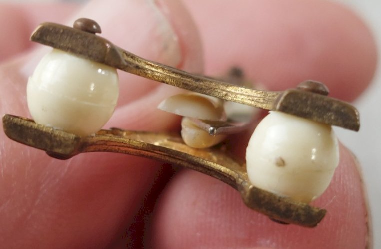 Ancienne lime à ongle, décor Tour Eiffel, Exposition Universelle 1889